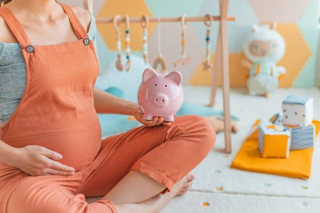 6 Tipps, wie du dich finanziell auf deine Elternzeit vorbereiten kannst und kein Geld verschenkst!