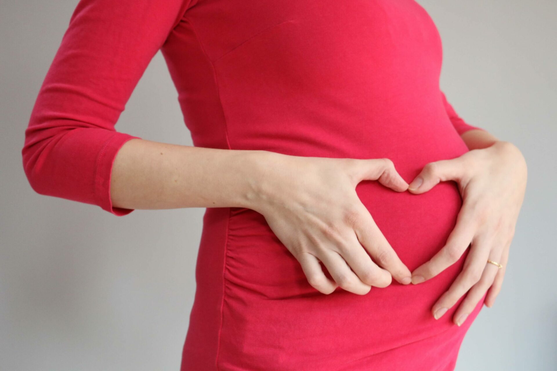 Minimalistische Umstandsgarderobe - 17 Teile für eine bequeme Schwangerschaft